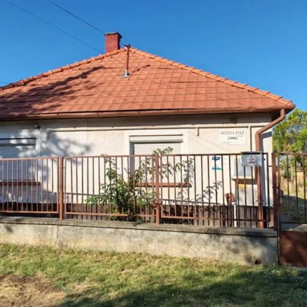 Rózsa Ház, khách sạn ở Mélykút