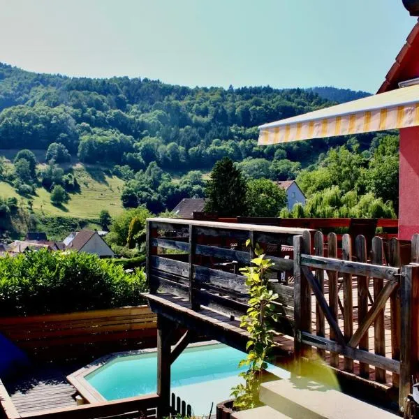 Grande maison bi-familiale, belle vue, piscine, hotel v destinaci Fréland