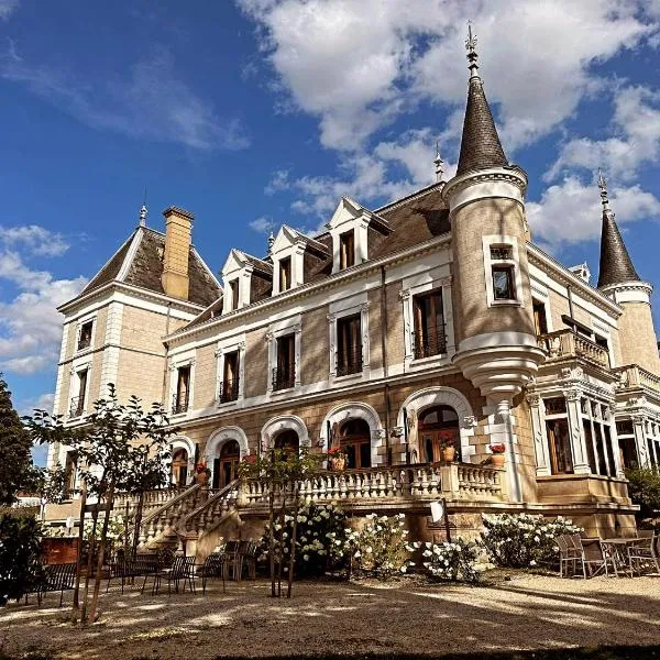 Eclosion Château Hôtel & Restaurant, hotel v destinaci Saint-Paul-en-Jarez