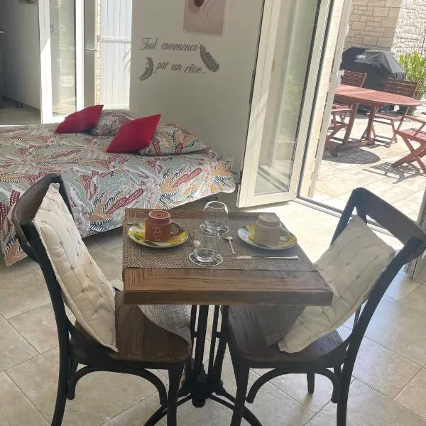 L'appart Thé - Charme discret au coeur des Alpilles, hotel in Paradou