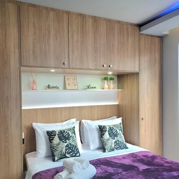 Super Comfort Flats ll - WTC - Com estacionamento، فندق في ساو باولو