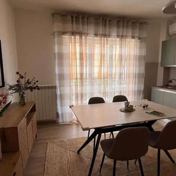 Appartamento ANNA Ristrutturato e Luminoso, מלון בסנטה מרינלה