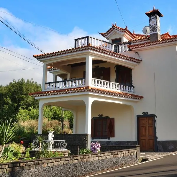Casa da Cascata, hotel v destinácii Santana