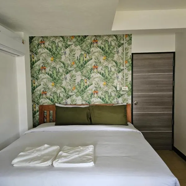 Little Green House, hotel in Ao Nang Beach