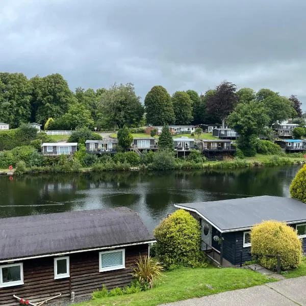 Summit Rest โรงแรมในCaeathro