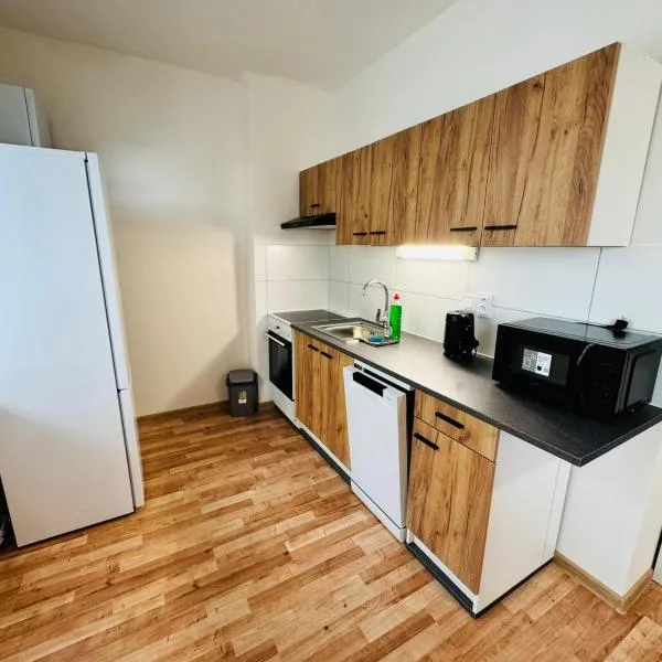 Apartmán pro 4 osoby ve městě Ostrov nad Ohří, hotel in Vykmanov