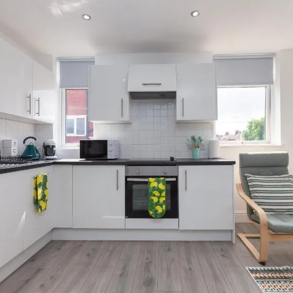 Lytham St Annes Luxury Apartment - No 1 Tides Reach, hotel in Lytham St Annes