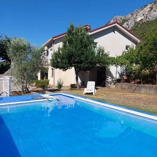 Vila Arapović, Maloševići 56, hotel v destinaci Buna