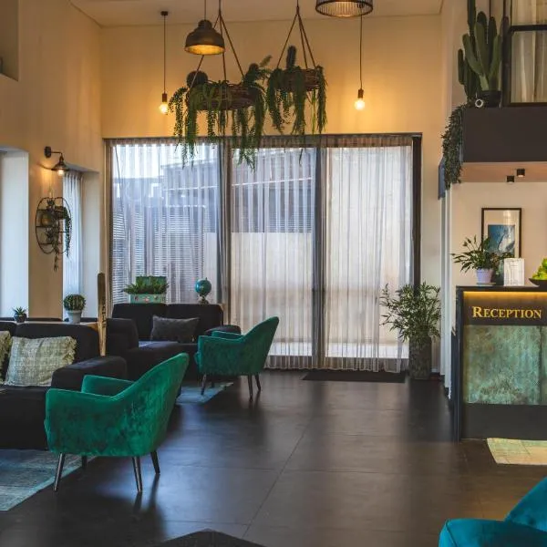 Roxon Sea Sand Bat Yam: Bat Yam şehrinde bir otel