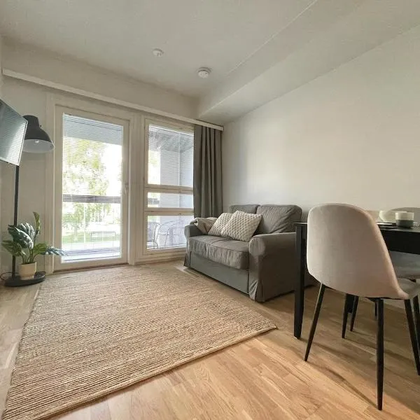 A beautiful studio right next to the city center, hotel en Oulu