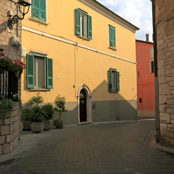 Da Zia Sisina - Dimora Storica, hotel v destinaci Barile