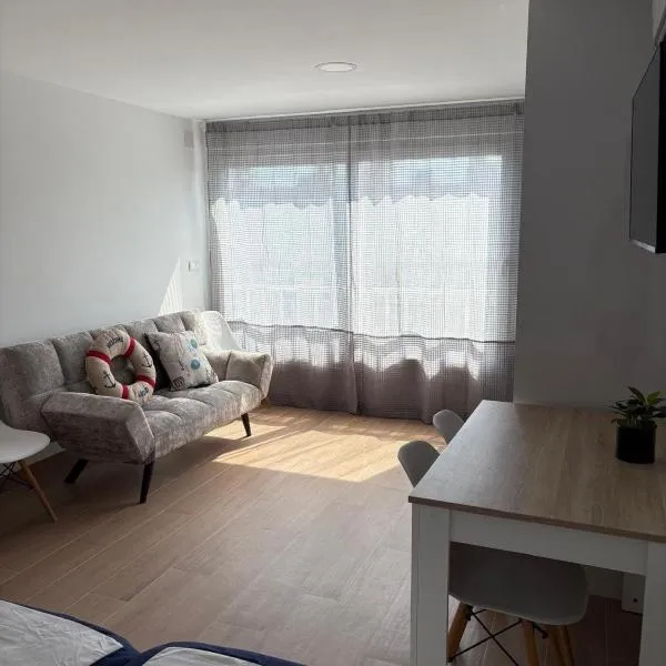 Apartment in La Pineda- Dorabeach, hotel en La Pineda