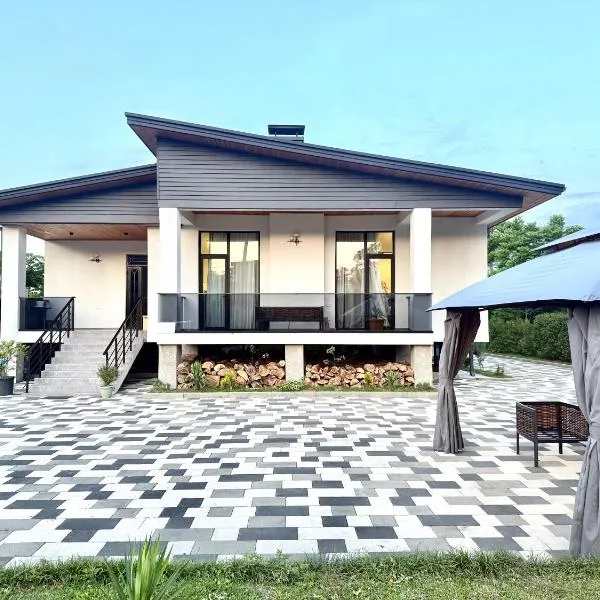 Hotel Barbare, hotel in Kobuleti