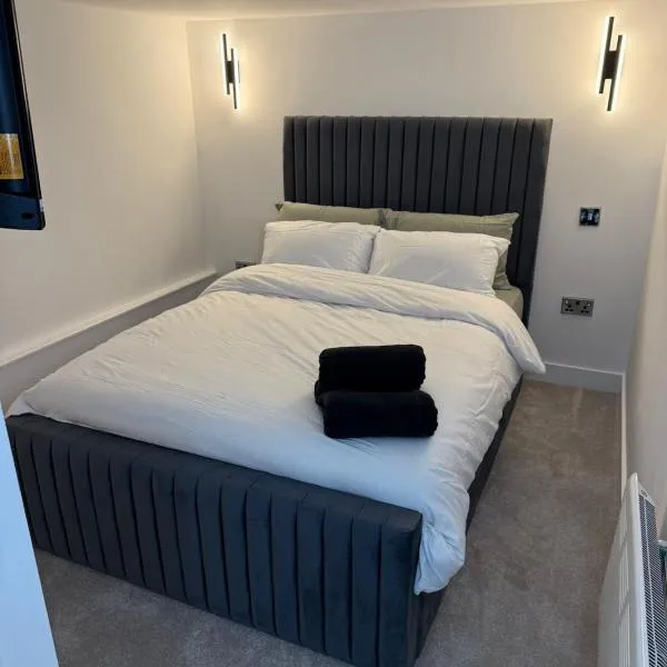Luxury tiny home in Brighouse, hotel di Brighouse