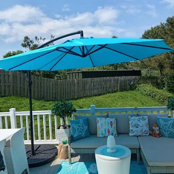 Newquay Bay Resort - Poppy's Lodge Retreat, Hotel in Newquay