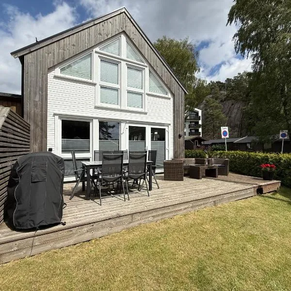 Sørlandet, nær stranden og Kristiansand dyrepark, готель у місті Søgne