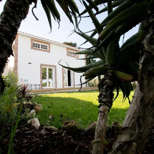 Refúgio das Tílias, hotel v destinaci Santiago de Litém