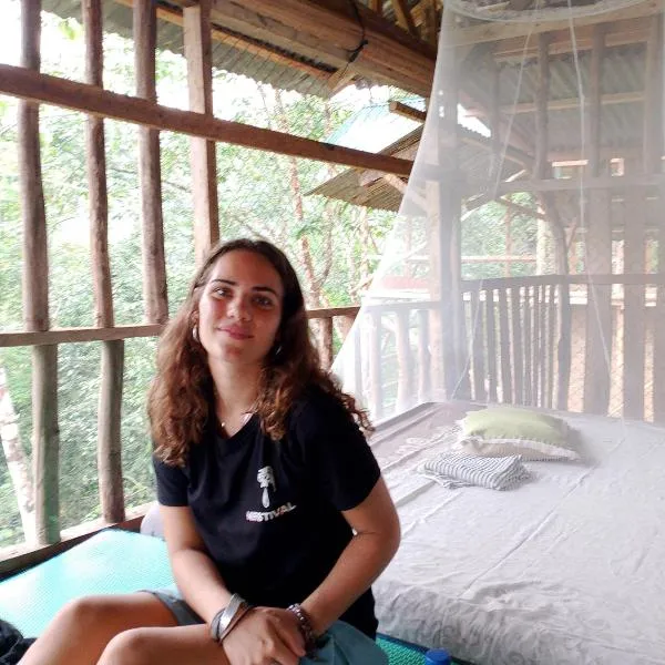ORANGUTANTREKSUMATRA & LOVELY JUNGLE LODGE only book IF you are treking with us, hotell sihtkohas Bukit Lawang