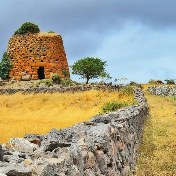 Agriturismo Le Mimose: Arborea'da bir otel