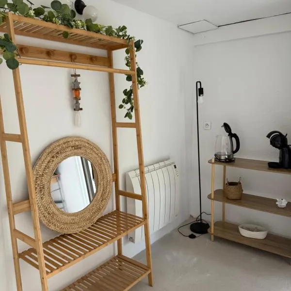 Chambre, hotel in Trélissac