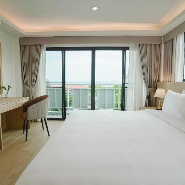 The Kite Hotel Bangsaen by Koko, hotel in Ban Laem Thaen