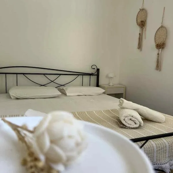 Traditional Grandma's house, hotel in Chios