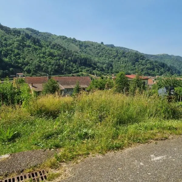 Chez Marilou, hotel in Arcens