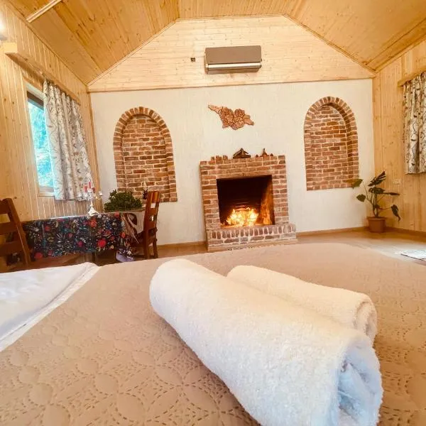 Chalet Harmony, hotel di Bagdatʼi