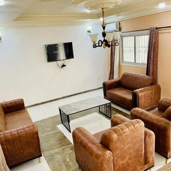 Hotel Résidences des Hotes, hotel in Kribi