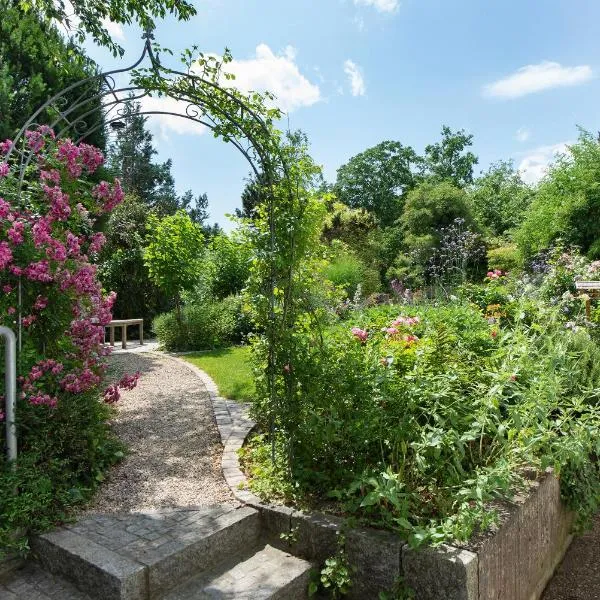 Ferienwohnung mit 100qm mit Garten, hotel v destinaci Müllheim