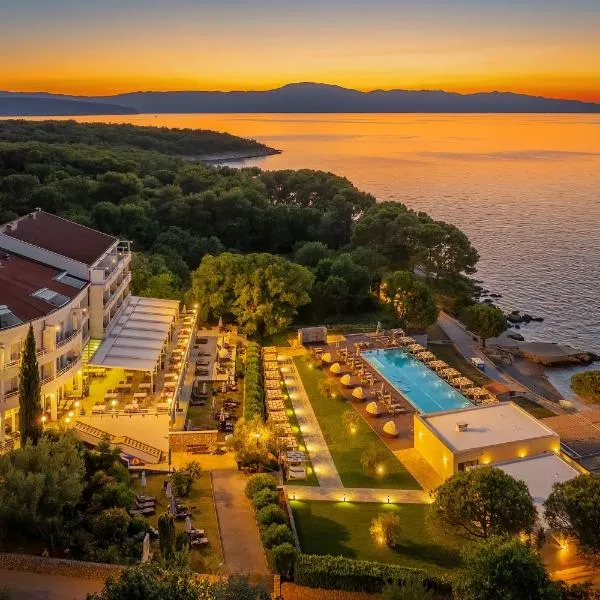 Spa & Wellness Hotel Pinia, hotel v destinaci Malinska