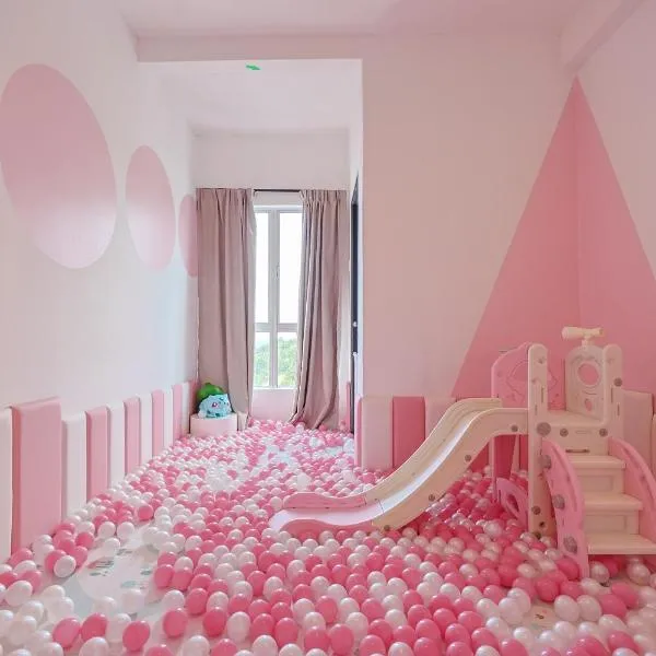 Luxury Pokemon Room With kids Playground Clover Home G-15, hotel di Brinchang