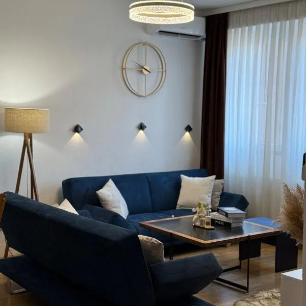 Cozy Central Apartment, hotel in Gjakove