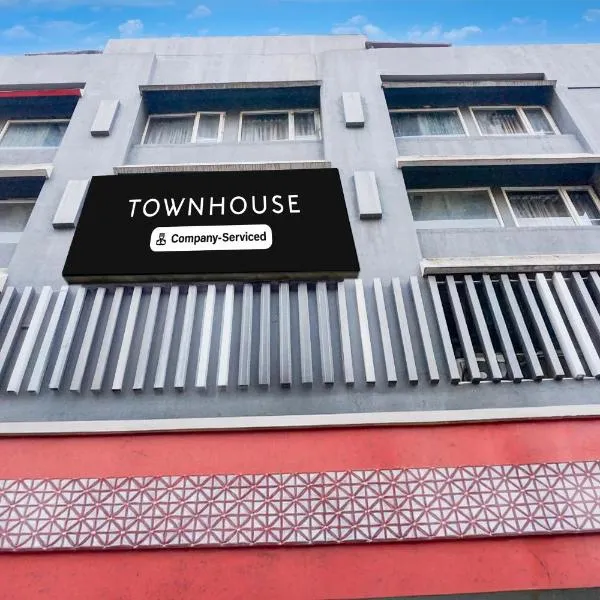 Super Townhouse MG Road Pune, hotel i Pune