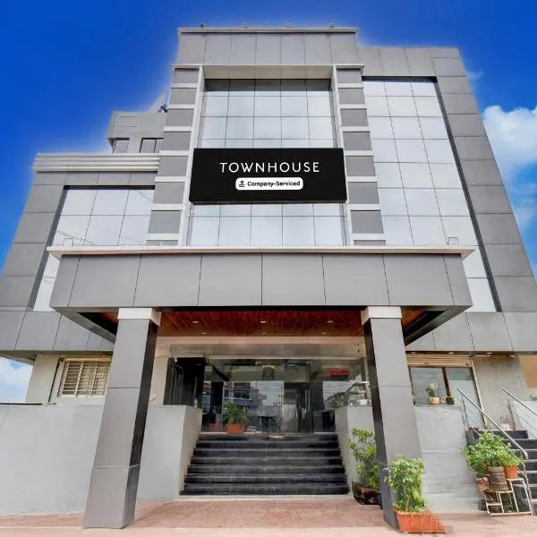 Super Townhouse Chakan MIDC Pune Formerly Renuka Executive, hotel v destinaci Chākan