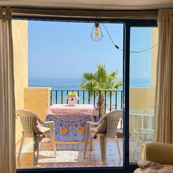 Casa Blue Bayou, hotel Villajoyosában