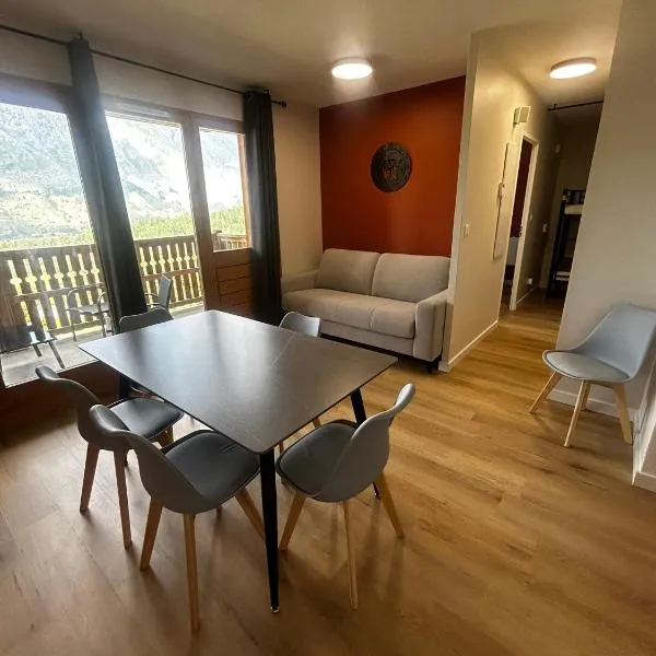 Appartement T2 Superdévoluy - Les Chaumettes, hotel v destinácii Le Dévoluy