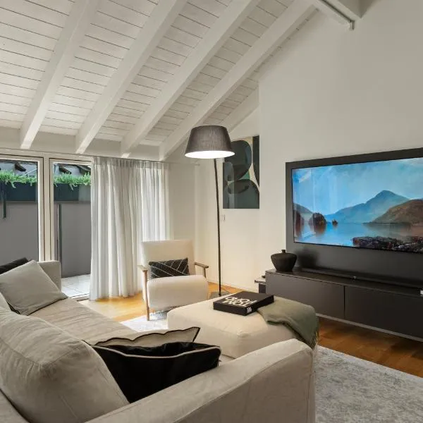 The Como City Golden Loft by Aura Luxury Collection, hotel in Como