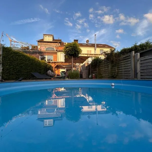 Seenahe Wohnung mit Gemeinschaftsgarten und -pool, khách sạn ở Essen