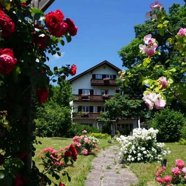 Landhaus Schönblick, hotel v destinaci Bad Kohlgrub