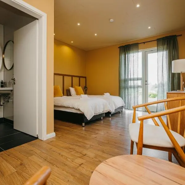 The Hill Guesthouse, hotell sihtkohas Fludir