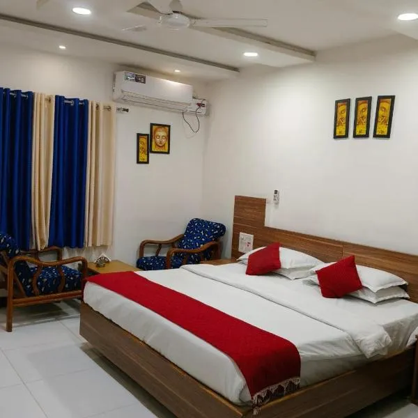 Hotel Sapthagari Near To Railway Station and Busstation, hôtel à Anantapur