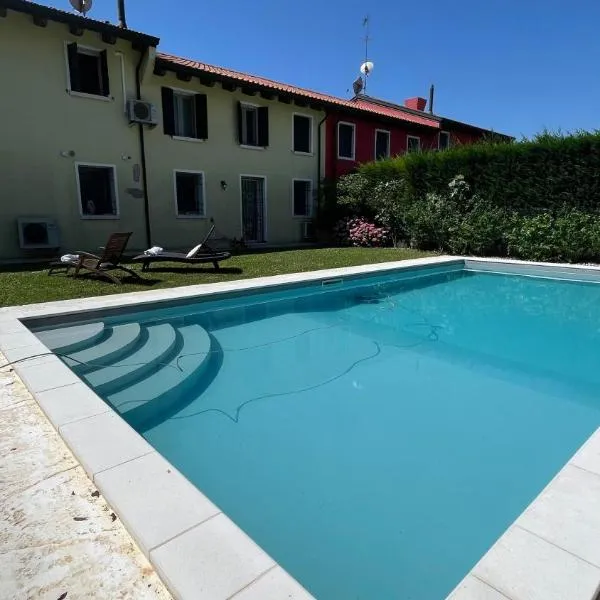 Marilu, airport treviso, hotel v destinaci SantʼAlberto
