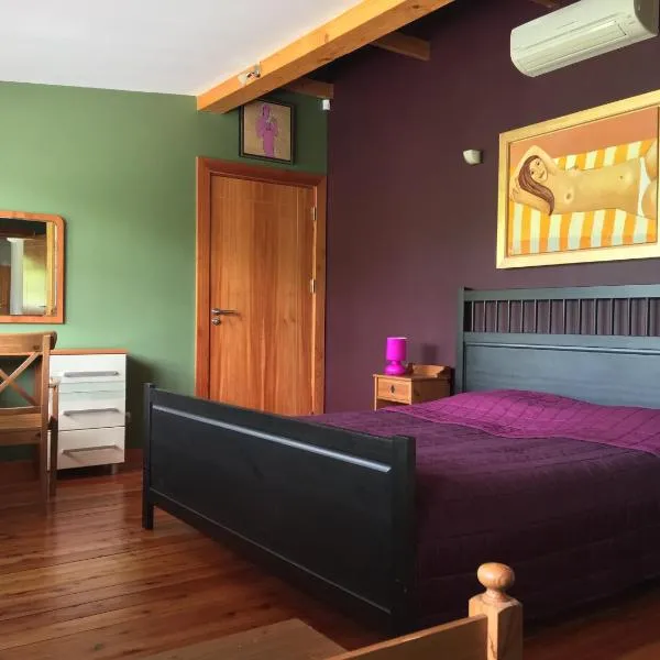 Ulinia Gardens, hotel a Ulinia