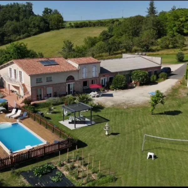 Villa Monplaisir Zen, hotel v destinaci Latrape