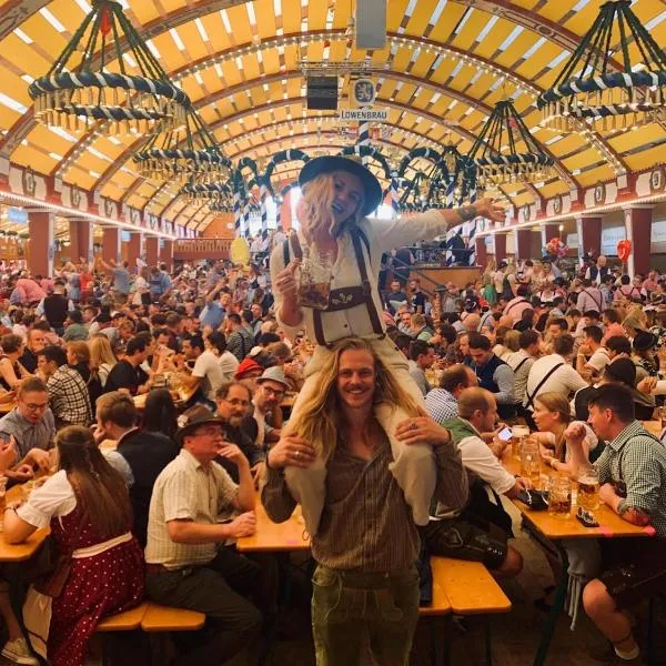 Løst Souls Oktoberfest Campsite basic package, מלון במינכן