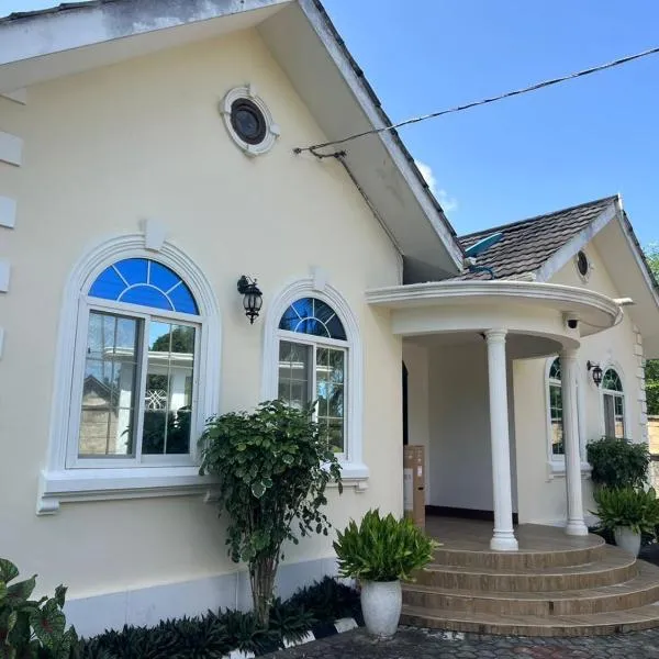 Entire Family home, khách sạn ở Zanzibar City