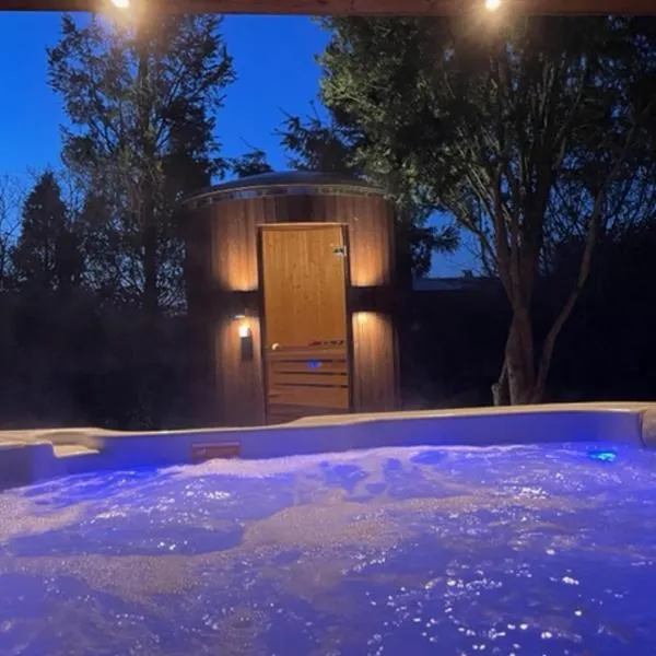 Wellness Bungalow Bolder 5p Amsterdam and the beach, hotel em Opmeer