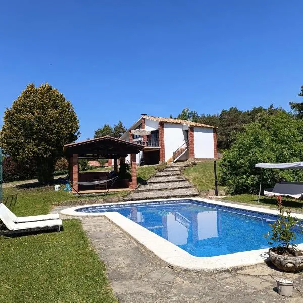 El CAU, hotel v destinaci Perafita