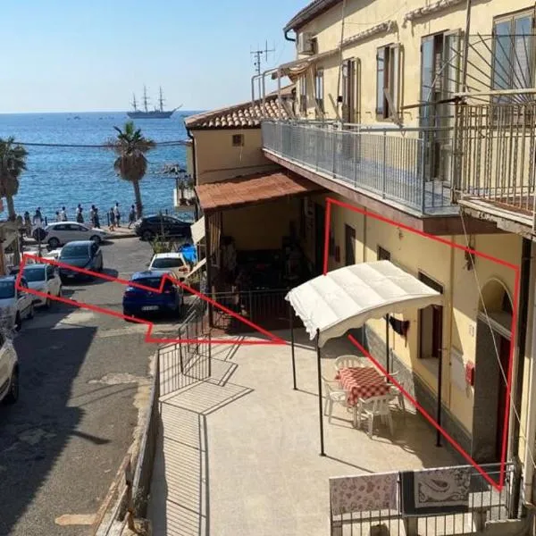 Casa marina civico 3, מלון בפיצו